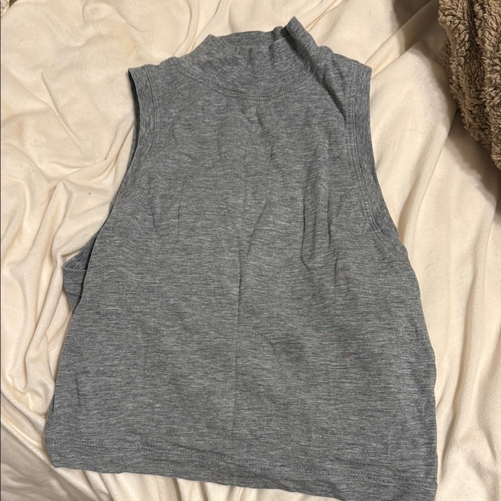 Lululemon Athletica Gray Muscle Tee Crop Top